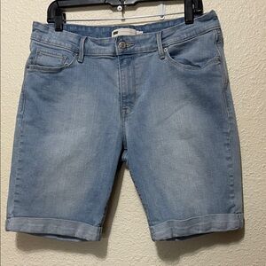 Levi's Women's Light Blue Denim Bermuda Shorts. Good Condition. Size 12.